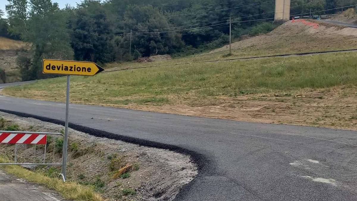 Castel del Rio, la prima strada rifatta dopo l'alluvione