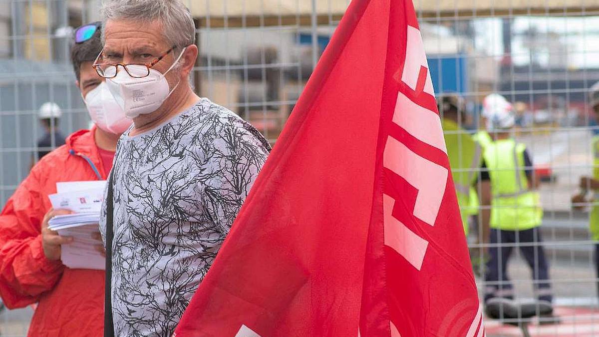 Ravenna, dopo la tragedia alla Marcegaglia: Se muore un operaio, agli impiegati non interessa