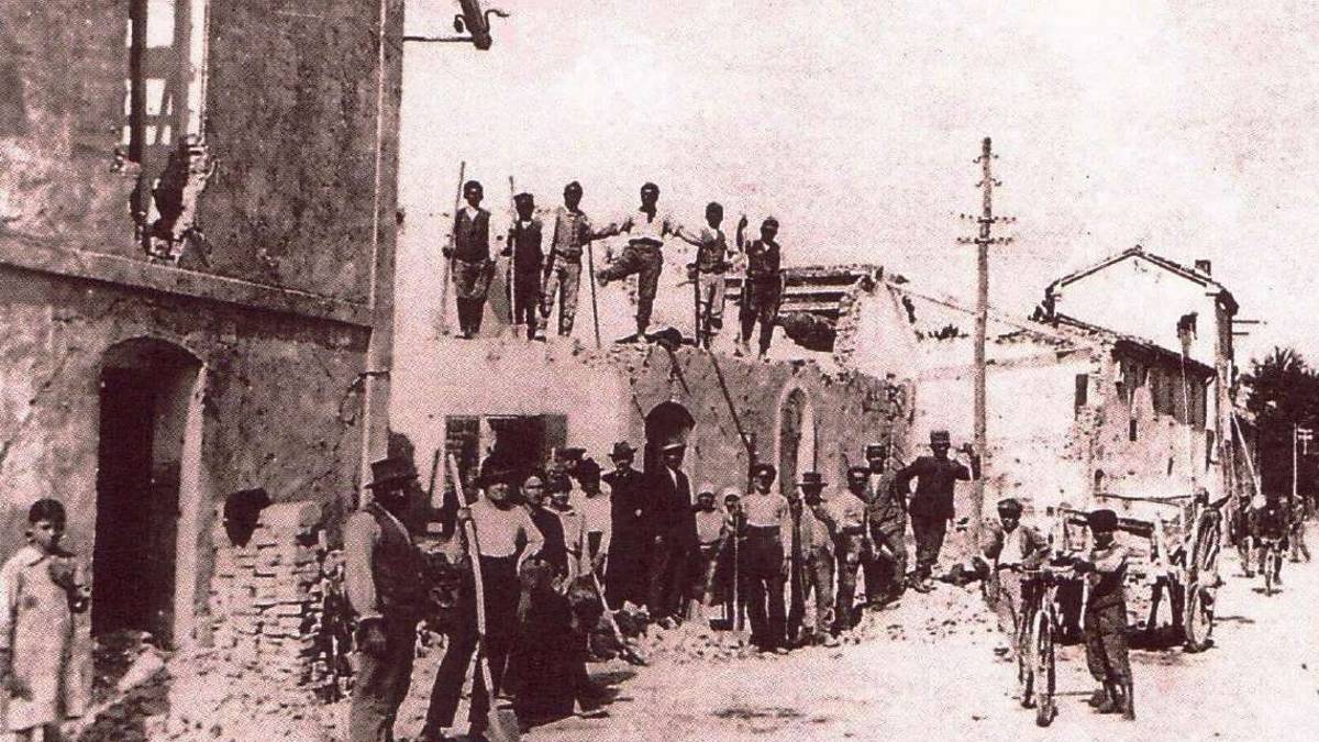 La guerra, le incursioni nemiche, la crisi economica e il terremoto