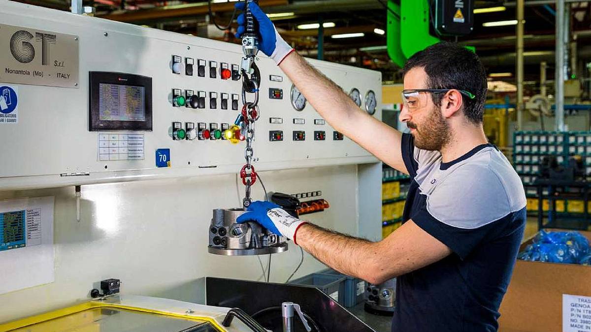 Forlì, la Bonfiglioli assume i precari