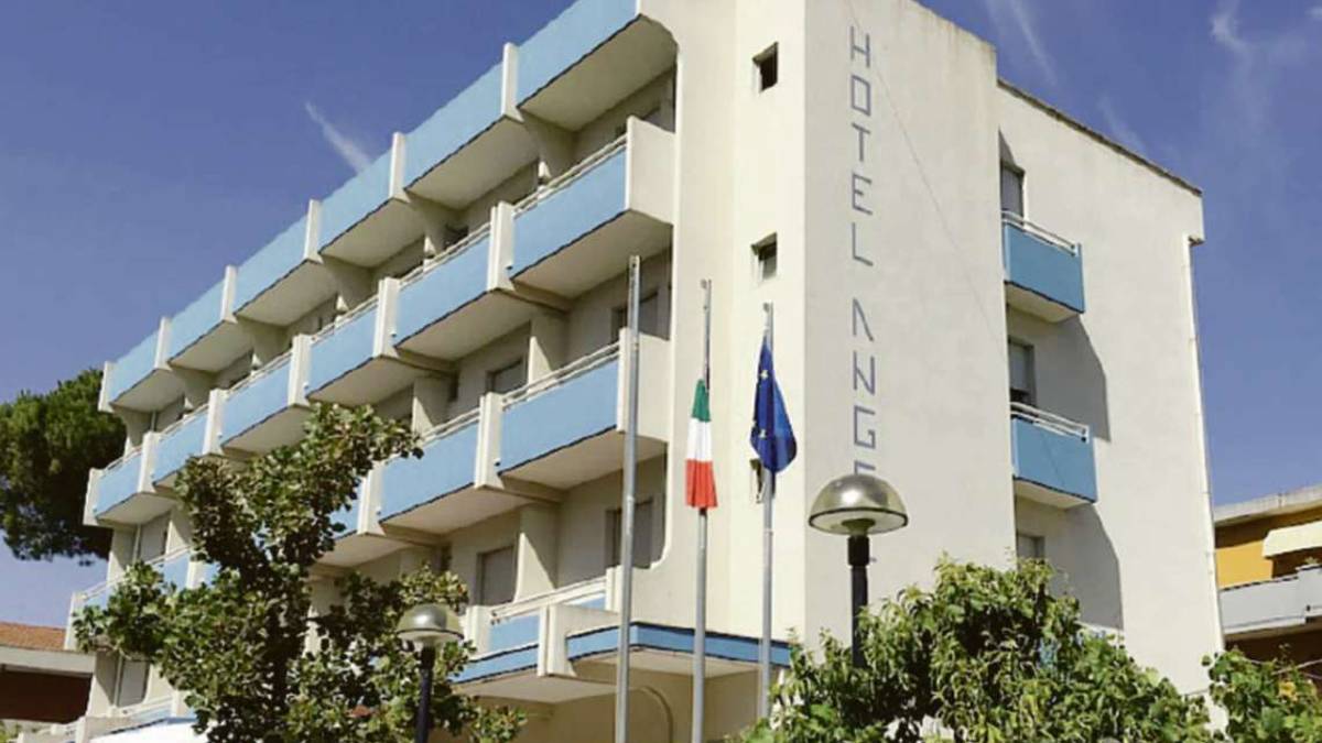 Rimini, due albergatori: Addio ai turisti, spazio ai bisognosi