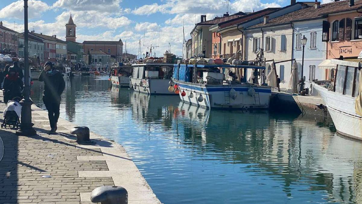 Mano amputata sul peschereccio a Cesenatico: Colpa di un'onda