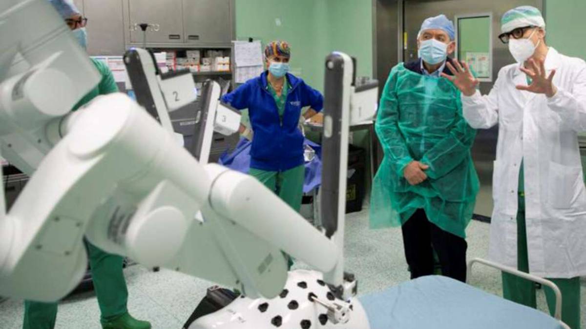 Imola, già 71 interventi con il robot chirurgico Da Vinci Xi