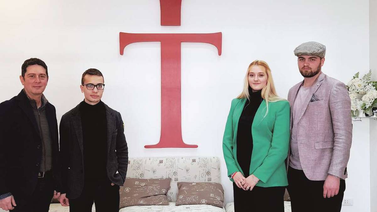 Cattolica, tre ventenni aprono una agenzia di pompe funebri: ecco Taffo