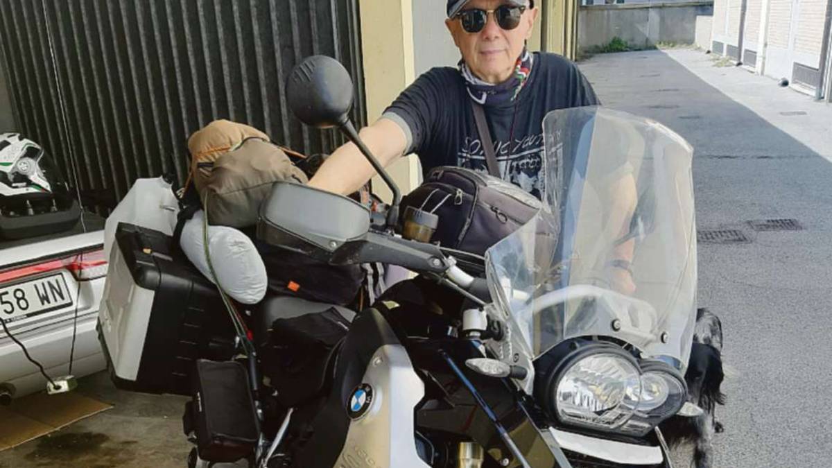 Cesena, prof universitario in moto a 76 anni nell'Ucraina in guerra