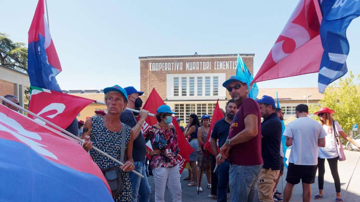Ravenna, cassa garantita ancora per un anno ai lavoratori di Cmc