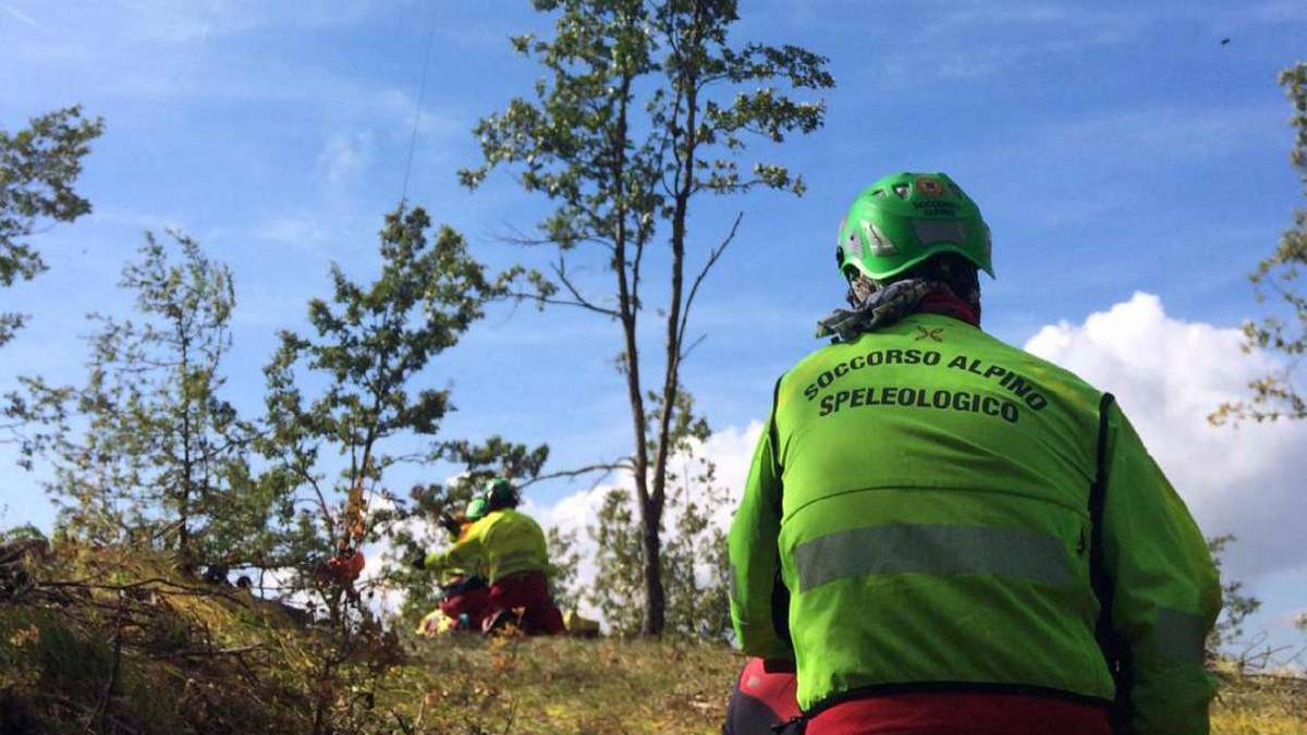 Rocca, si ribalta col trattore e muore 66enne