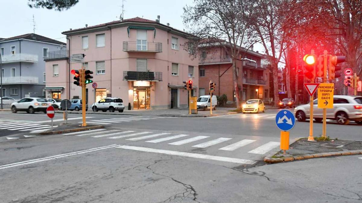 Forlì, nuova rotatoria tra via Campo di Marte e Viale Spazzoli