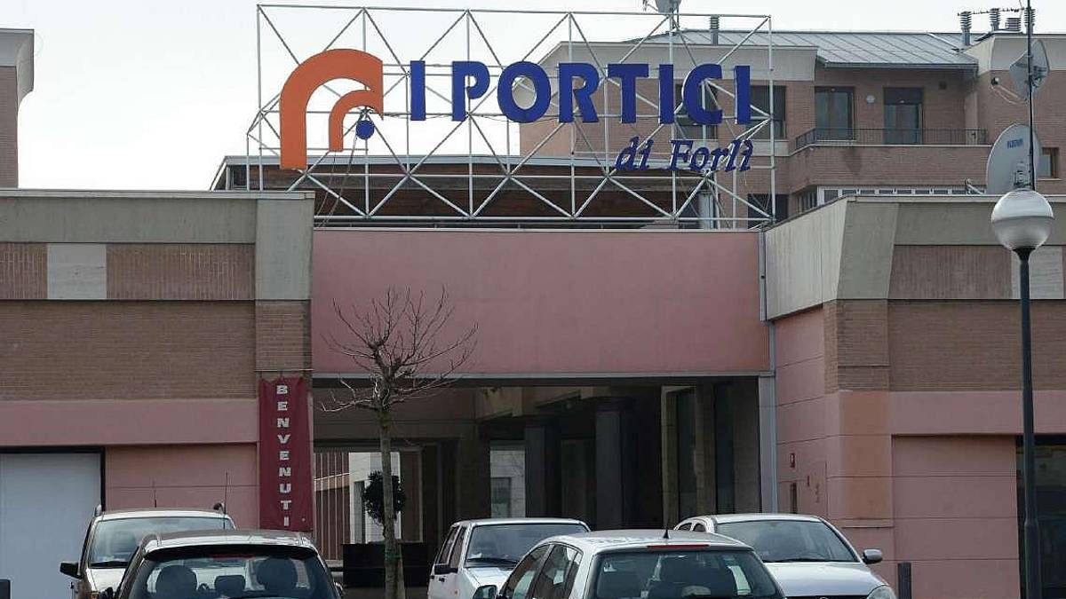Forlì, centro I portici: contenzioso col Comune