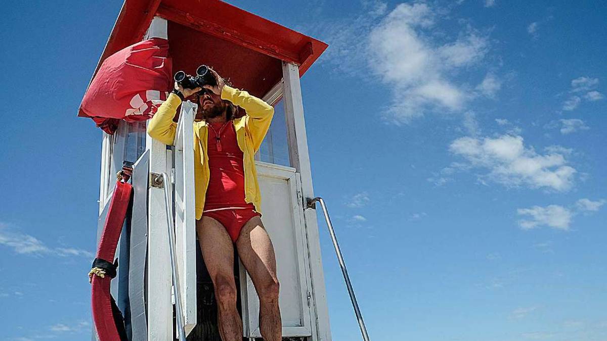 Rimini. Guardano i gabbiani, è bufera. I salvataggi: Salviamo vite