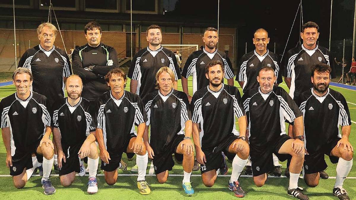 Cesena, campo di calcio a Borello inaugurato coi vecchi campioni
