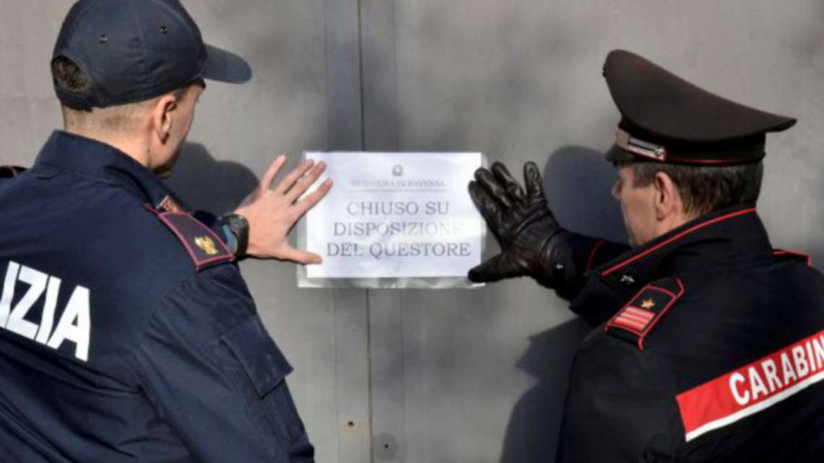 Ravenna, discoteca chiusa 10 giorni per furti e alcol ai minori