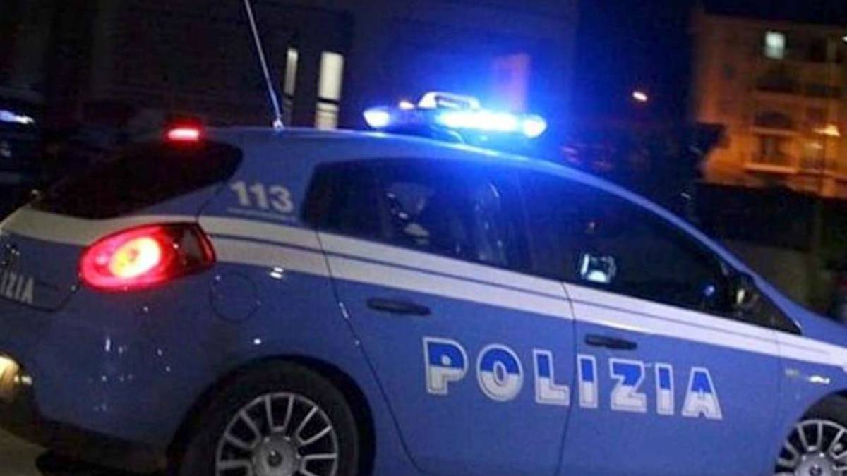 Ravenna, spedizione punitiva in condominio con martello e coltello