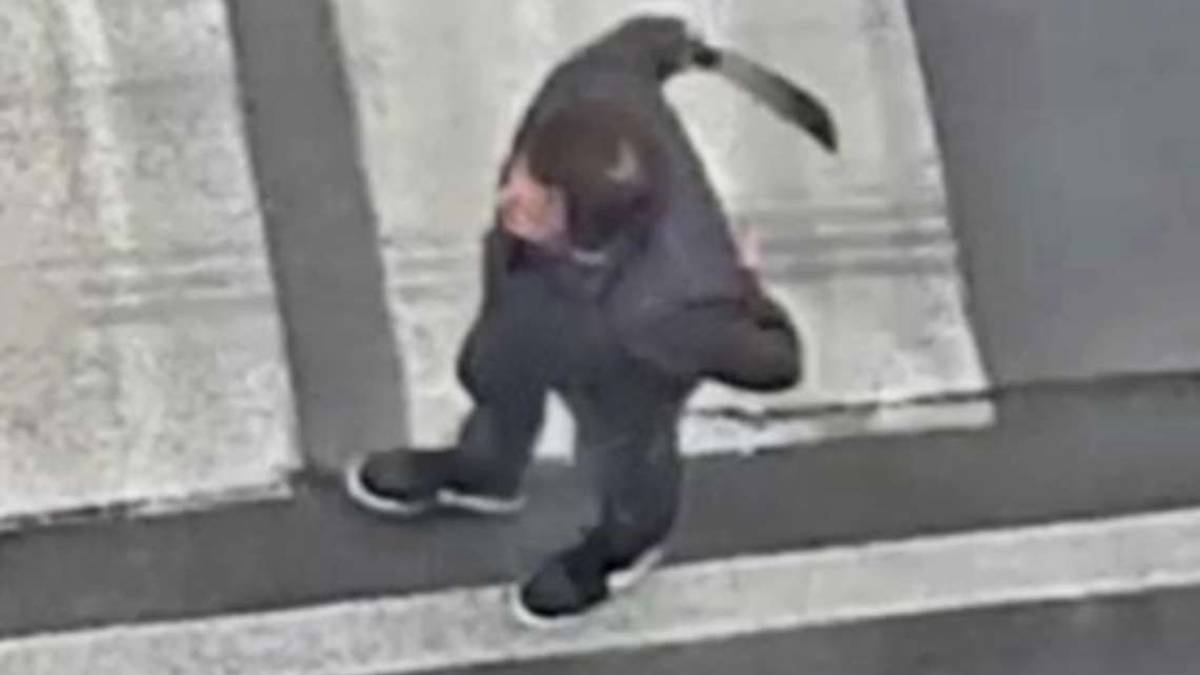 Cotignola, in strada minaccia un inquilino con un machete in mano: identificato e denunciato