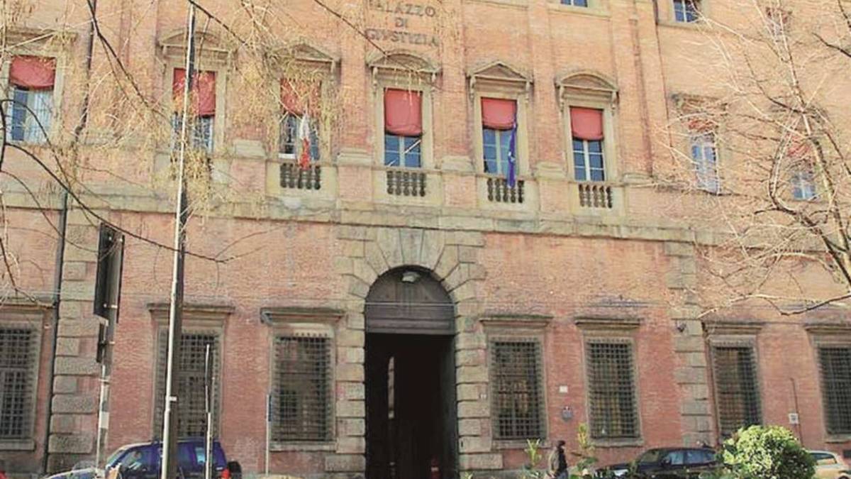Cesena, schiaffi in casa al marito: cancellata la condanna