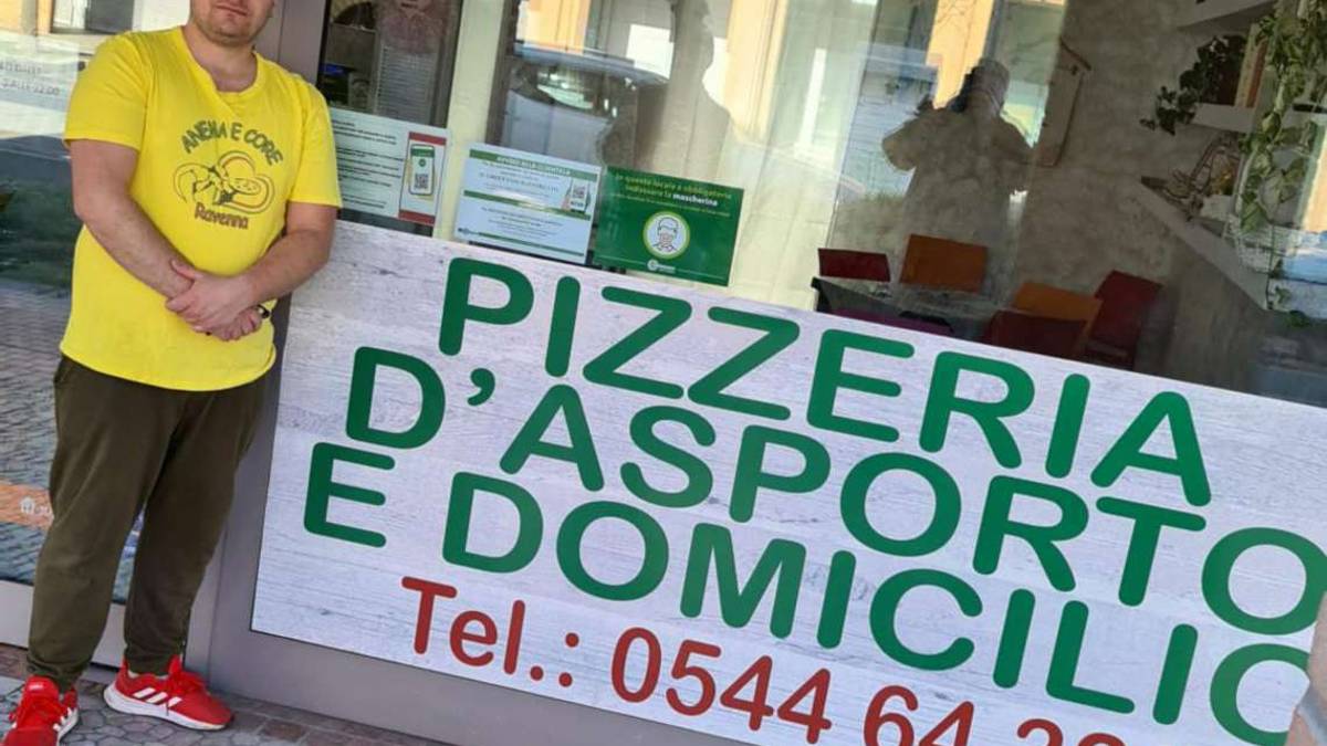 Ravenna, ladro fa razzia di salumi in pizzeria
