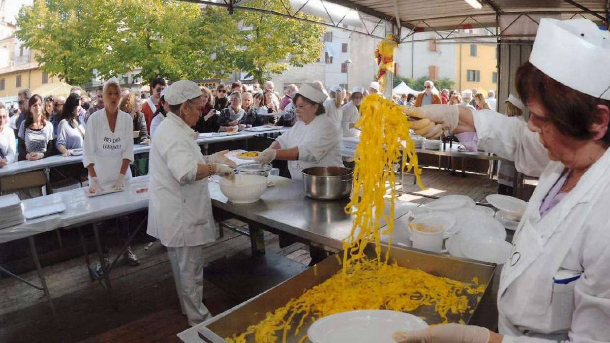 Dovaldola, in undicimila alla sagra del tartufo
