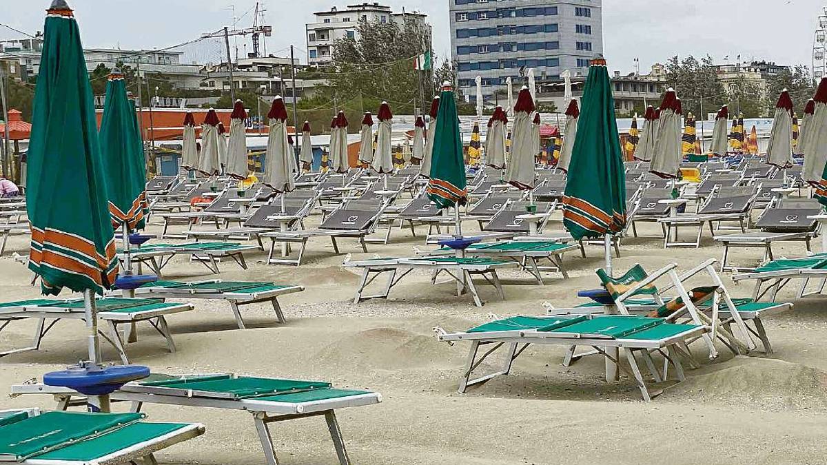 Cesenatico, spiagge a gara: proroga al 2024, ai bagnini non basta