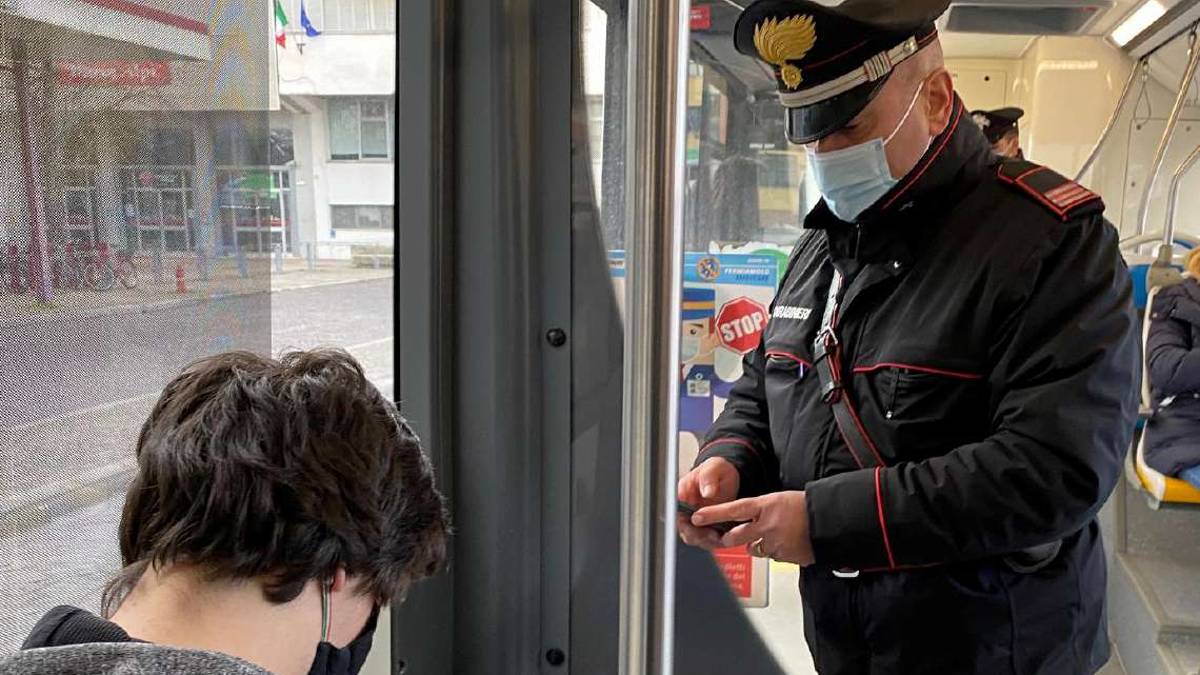 Forlì, controlli per il super green pass: 11 multe