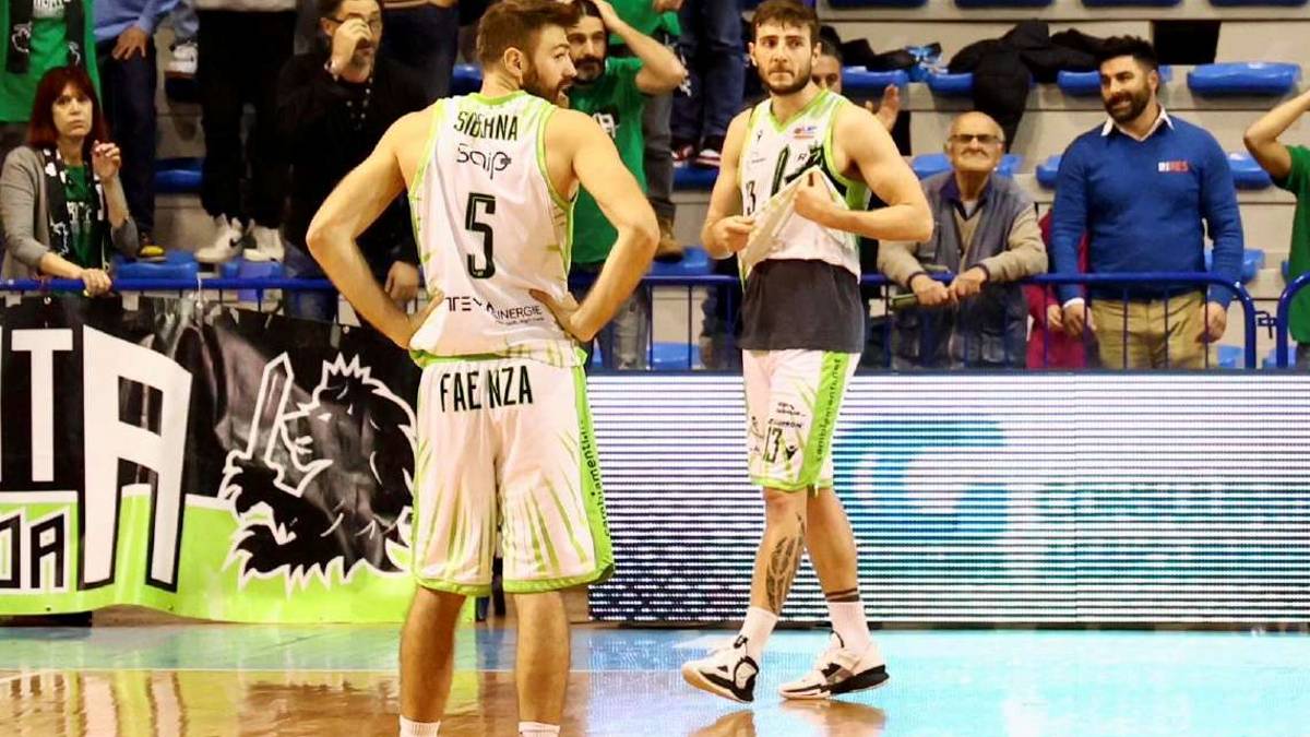 Basket B, Faenza, il sogno del primato per ora è svanito