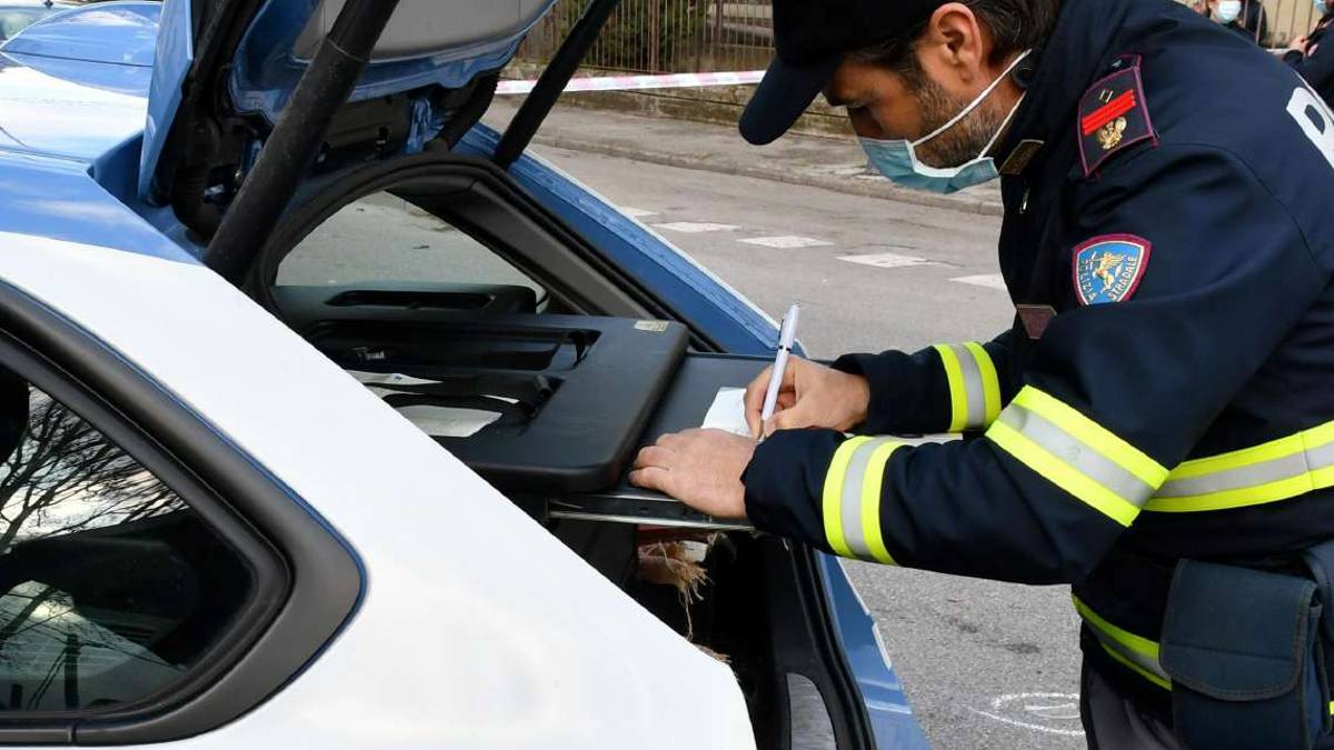 Rimini. Certificato falso per uscire senza mascherina: a processo
