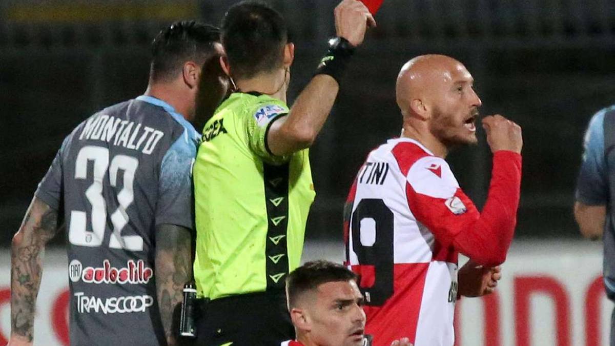 Calcio C, Rimini e Biondi incredulo: Espulso e non ho fatto nulla