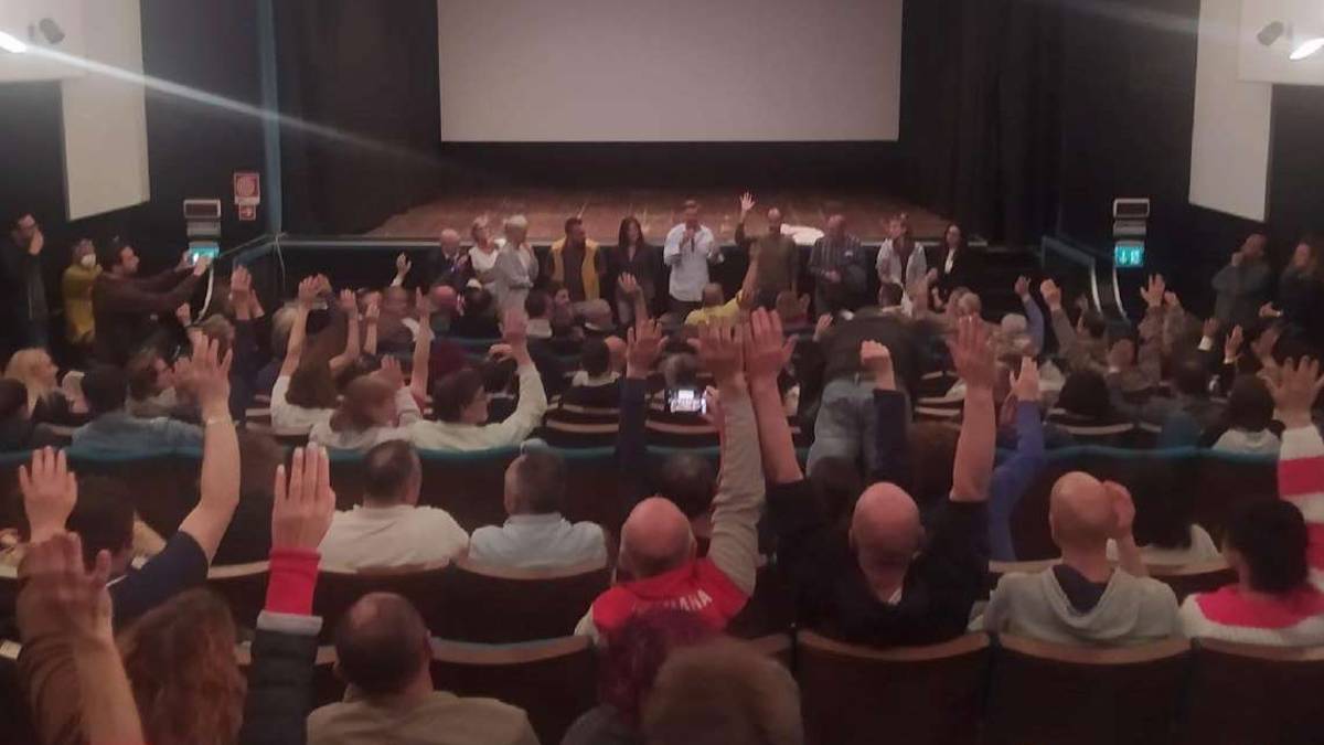 Faenza, alluvionati in riunione al cinema: Ora un giusto ristoro