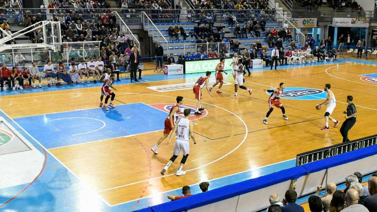 Basket, In A2 e in B si giocherà alle 17? I dubbi delle romagnole