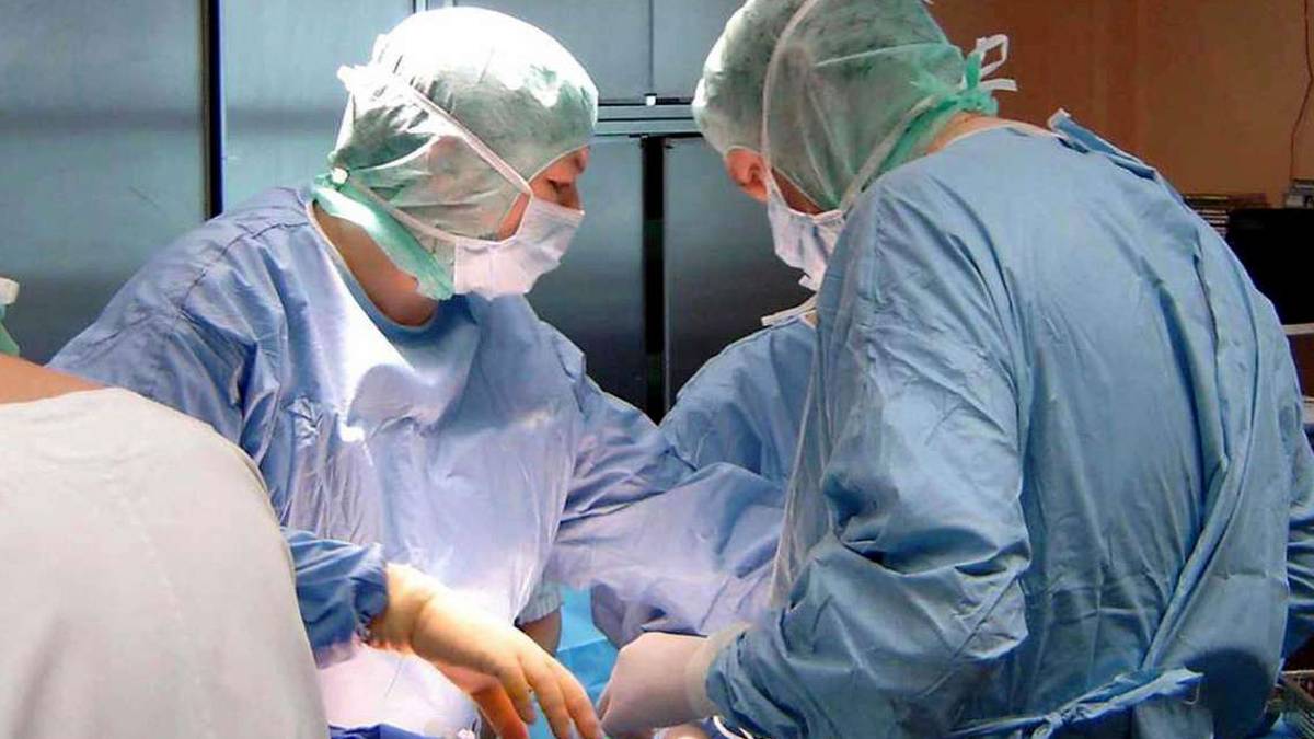 Faenza, paralizzata dopo un intervento. Il chirurgo: Evento non prevedibile