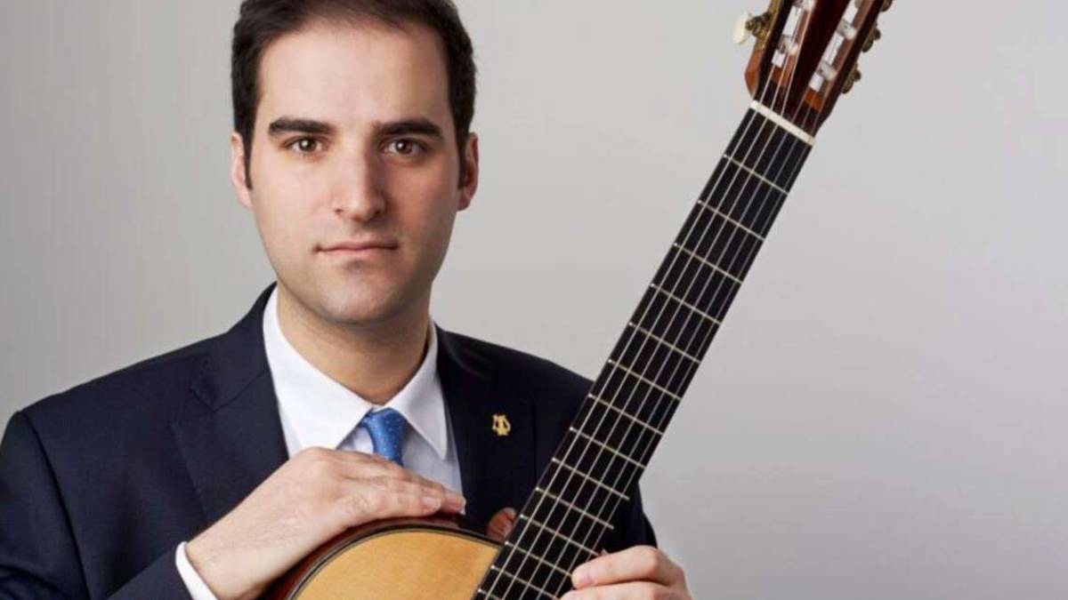 Ravenna: una sola chitarra che fronteggia un'orchestra