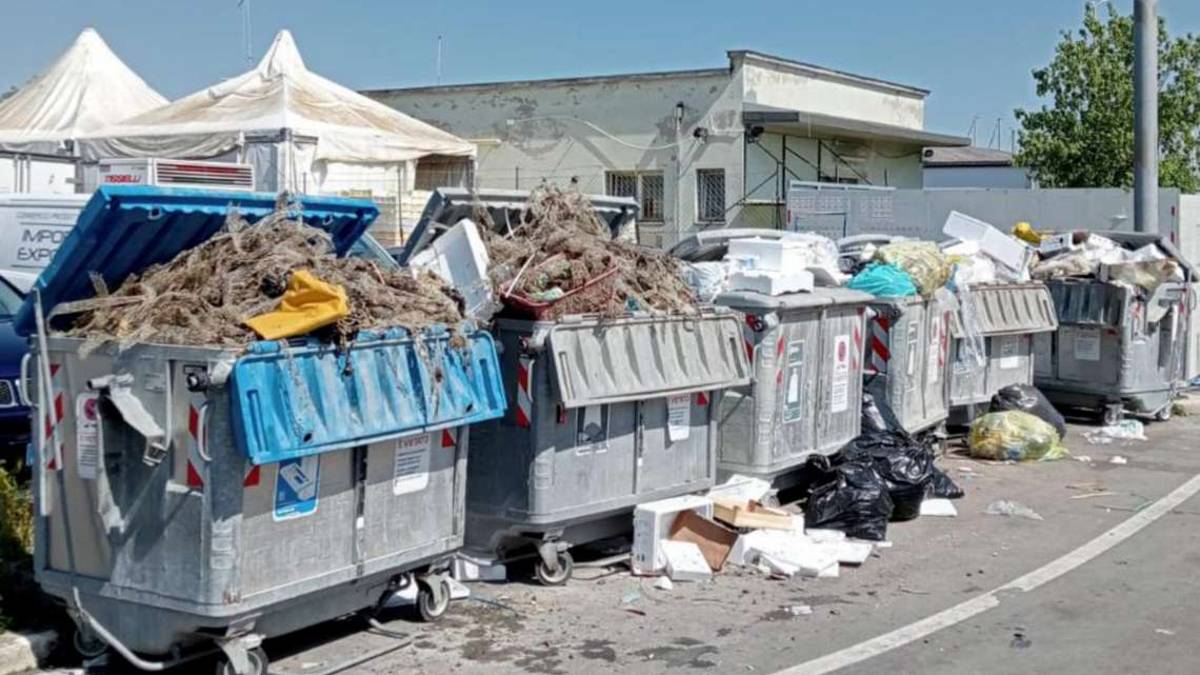 Cesenatico, problema rifiuti per mancate autorizzazioni