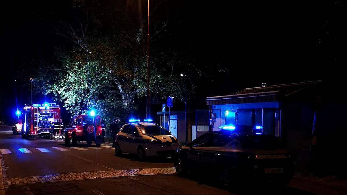 Cesena: incendio lungo il sentiero Massarelli
