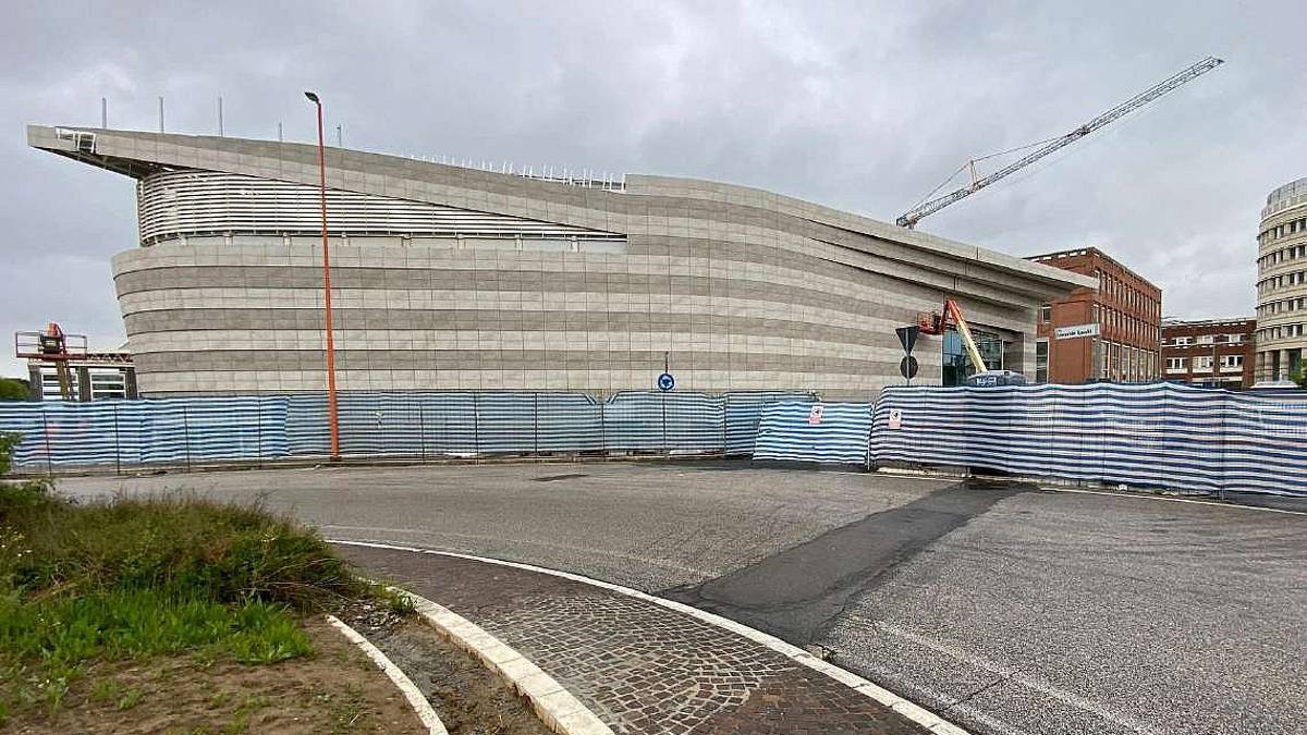 Cesena, al Montefiore chiuso l'Unieuro per il trasferimento