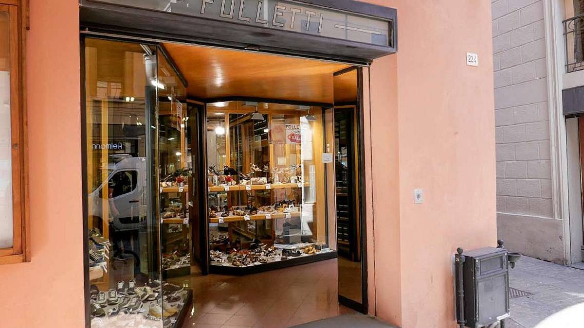 Vetrine scassinate nei negozi in centro: Ora è la normalità
