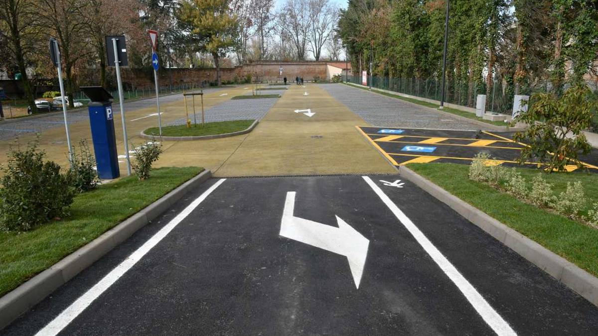 Forlì. Aperto il parcheggio di via Romanello, 80 posti auto