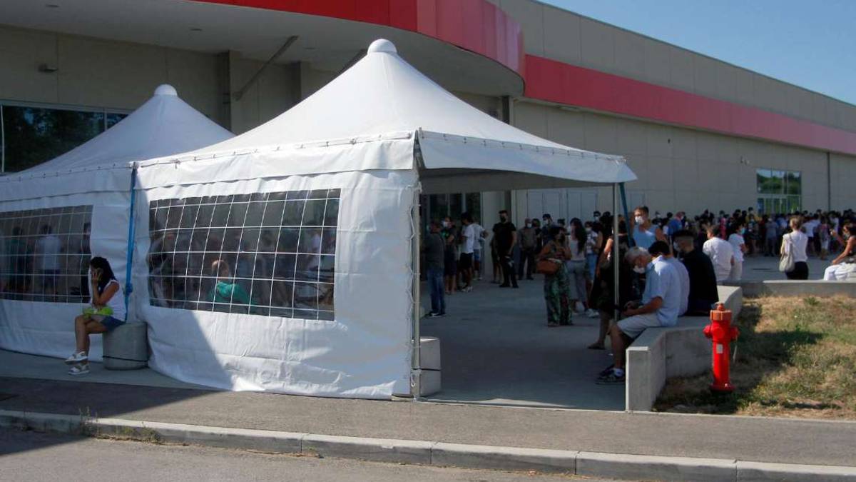 Ravenna, i giovani trainano le vaccinazioni: +5% a Ferragosto