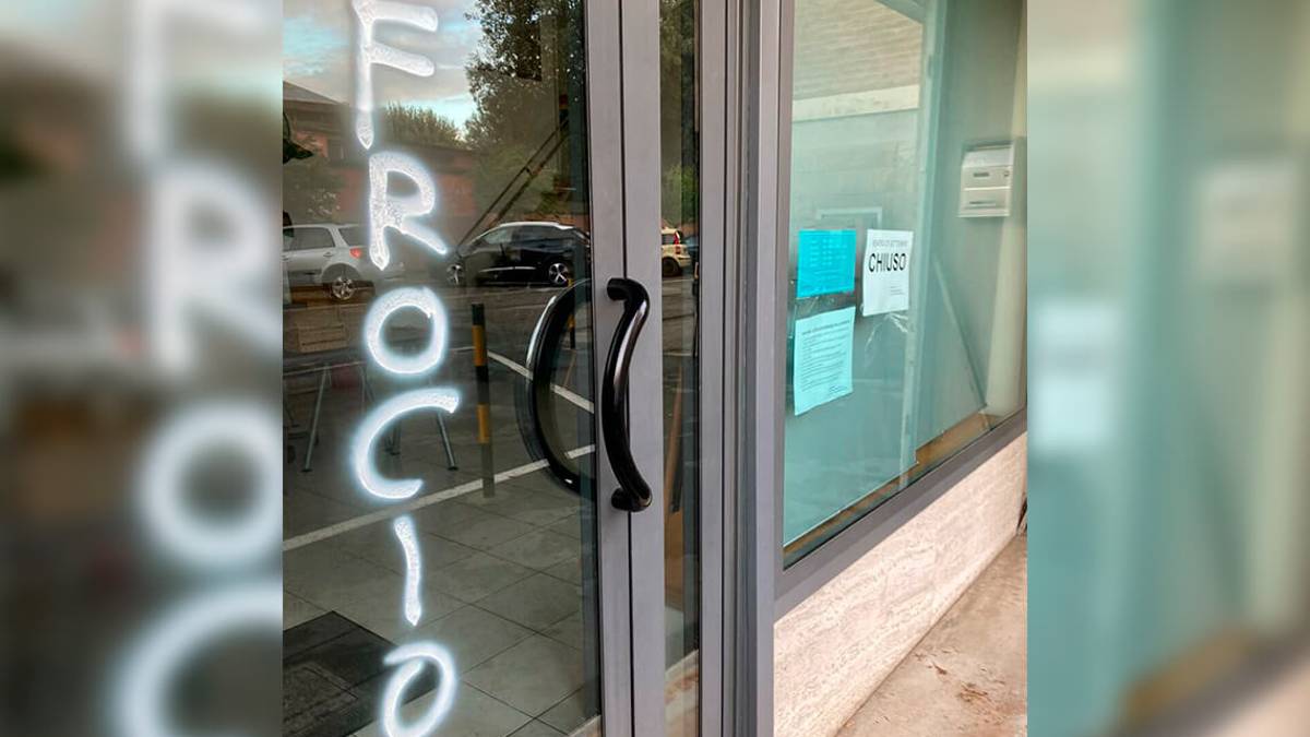 Ravenna, scritte omofobe contro presidente arcigay