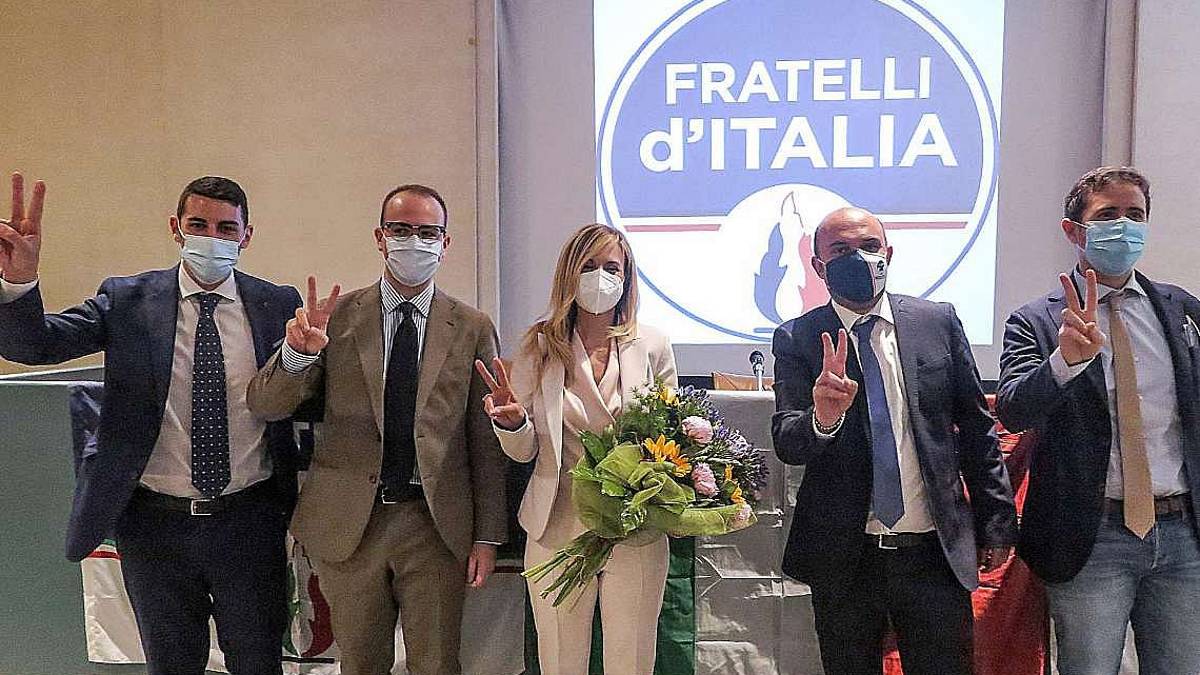 Elezioni a Rimini, a destra spuntano Spinelli e De Sio