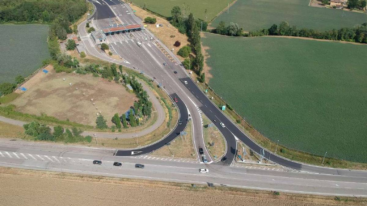 Castel San Pietro, cantiere in anticipo per la rotatoria al casello