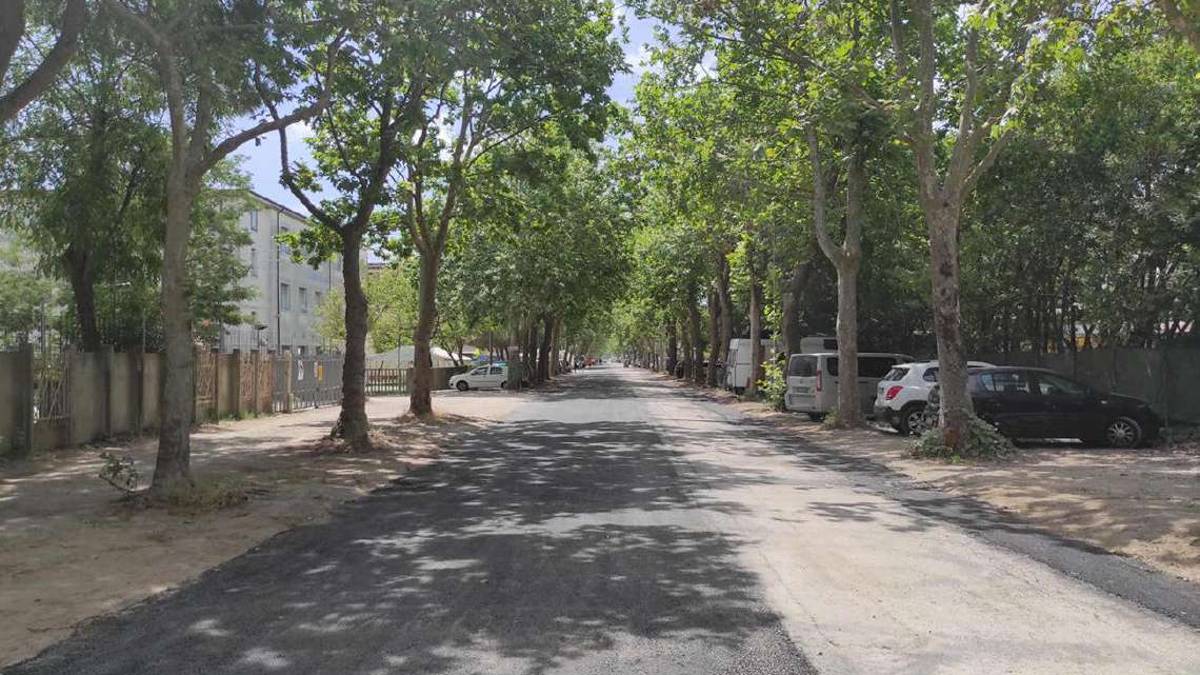 Lavori finiti, c'è l'asfalto in viale Colombo a Cesenatico