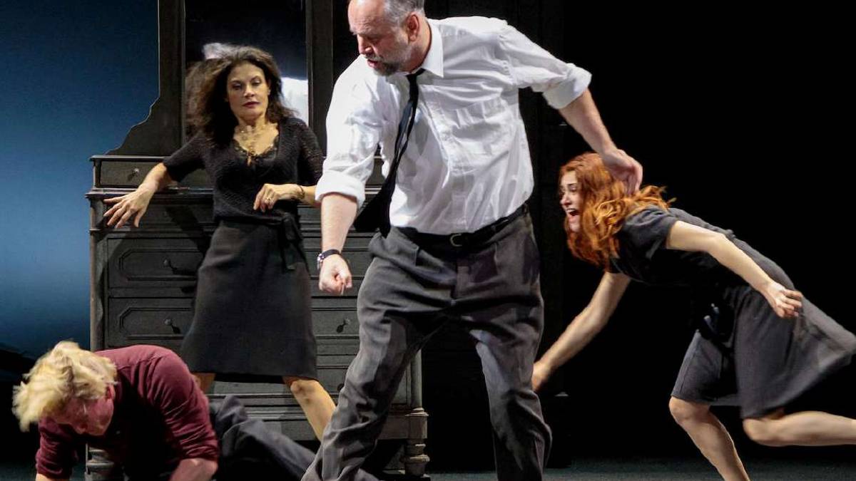 Teatro Bonci, annullata per motivi tecnici replica dello spettacolo Uno sguardo dal ponte