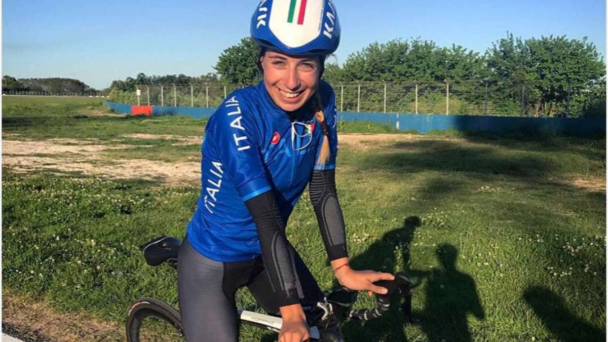 Ravenna, Collinelli stretta in bici da un bus. Start avvia indagine