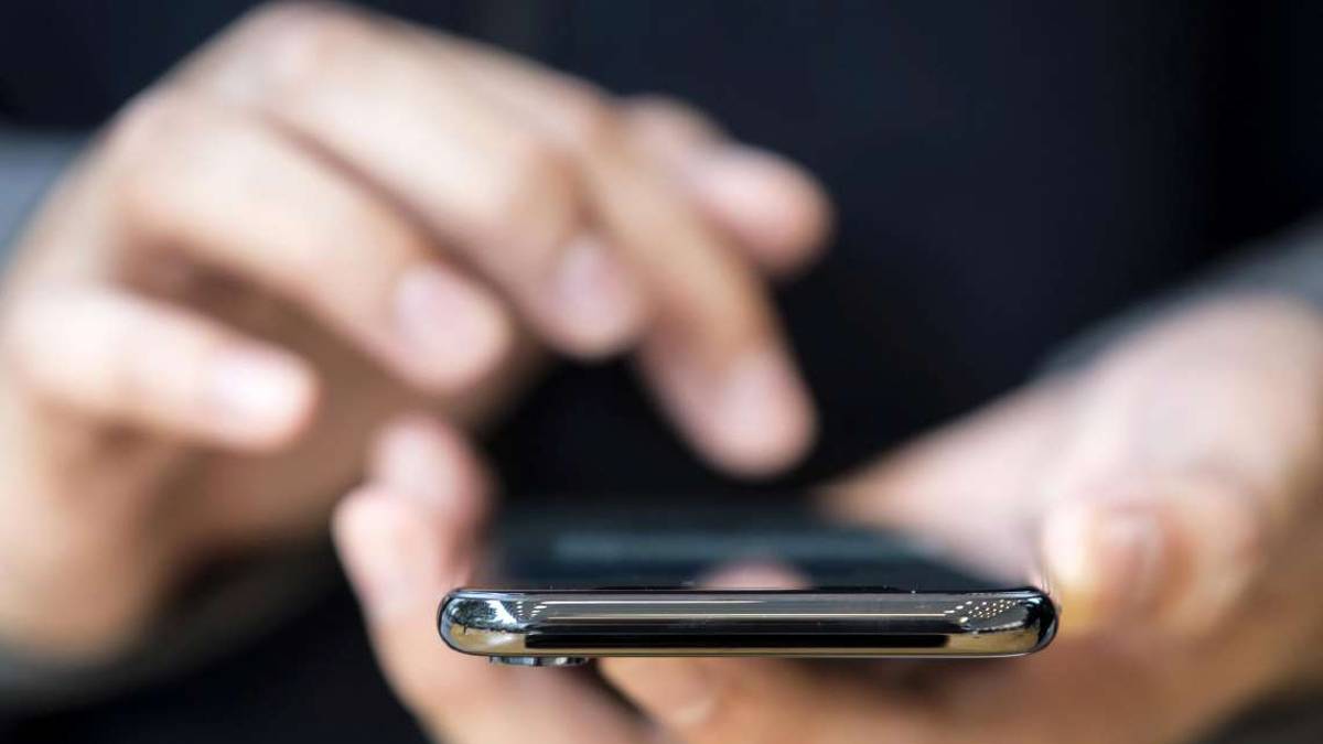 Rimini, telefoni vietati e niente internet per due pregiudicati