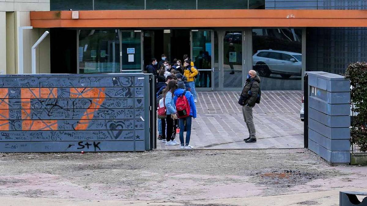 Imola, in 6.000 tornano a scuola