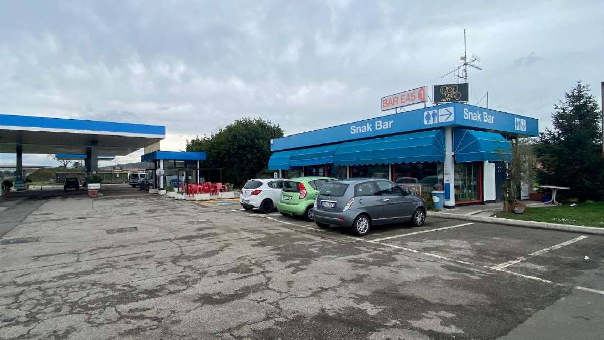 Cesena: ladri sulla E45 al tabacchi portano via tutta la cassaforte