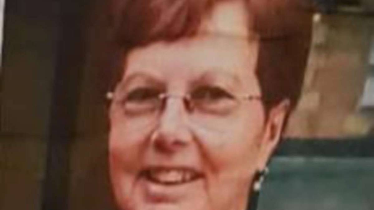Ravenna, celebrati i funerali della donna morta dopo la caduta dal camper
