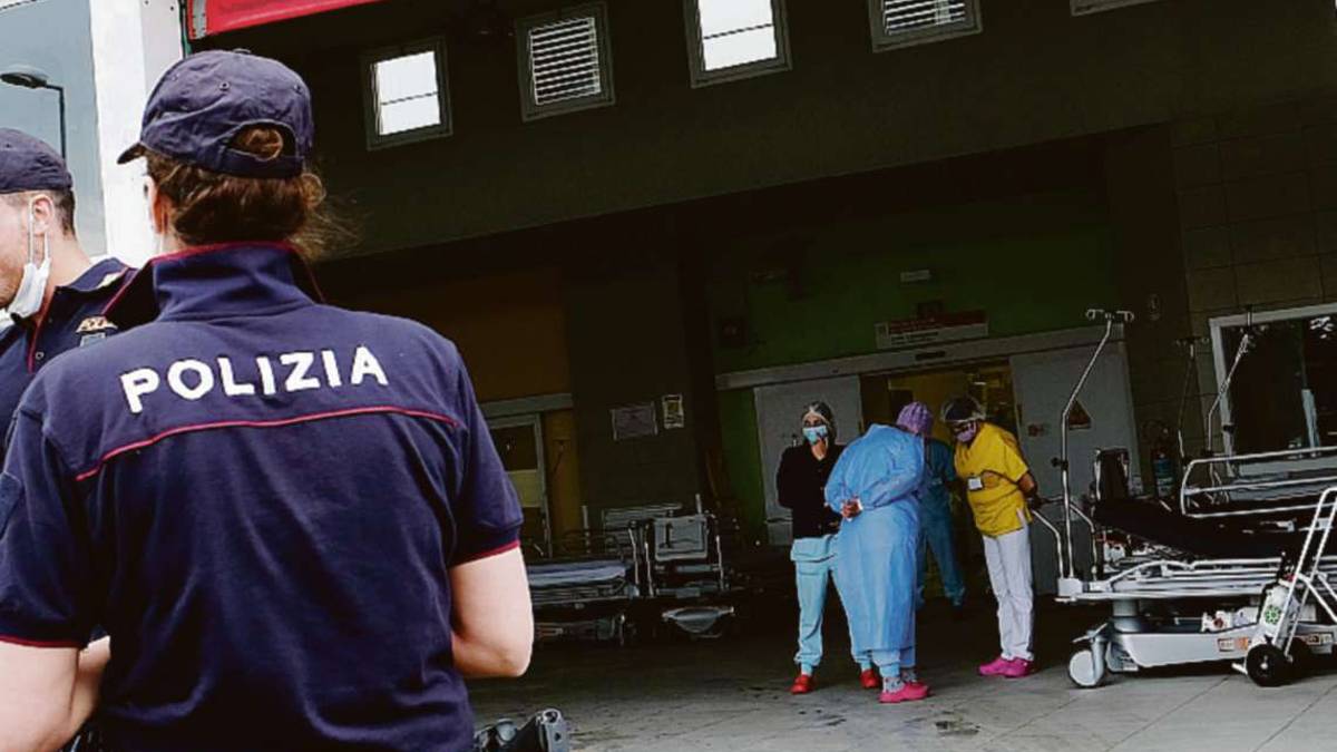 Rimini. Pazienti furiosi in pronto soccorso. Rabbia e minacce ai medici: So dove abiti
