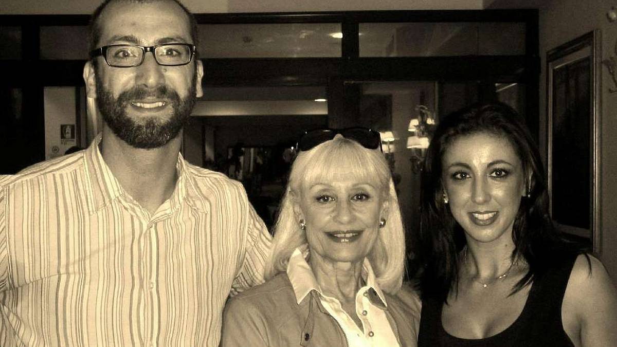 Oggi l'addio. Bellaria, il ricordo: La Carrà Cupido per i miei genitori
