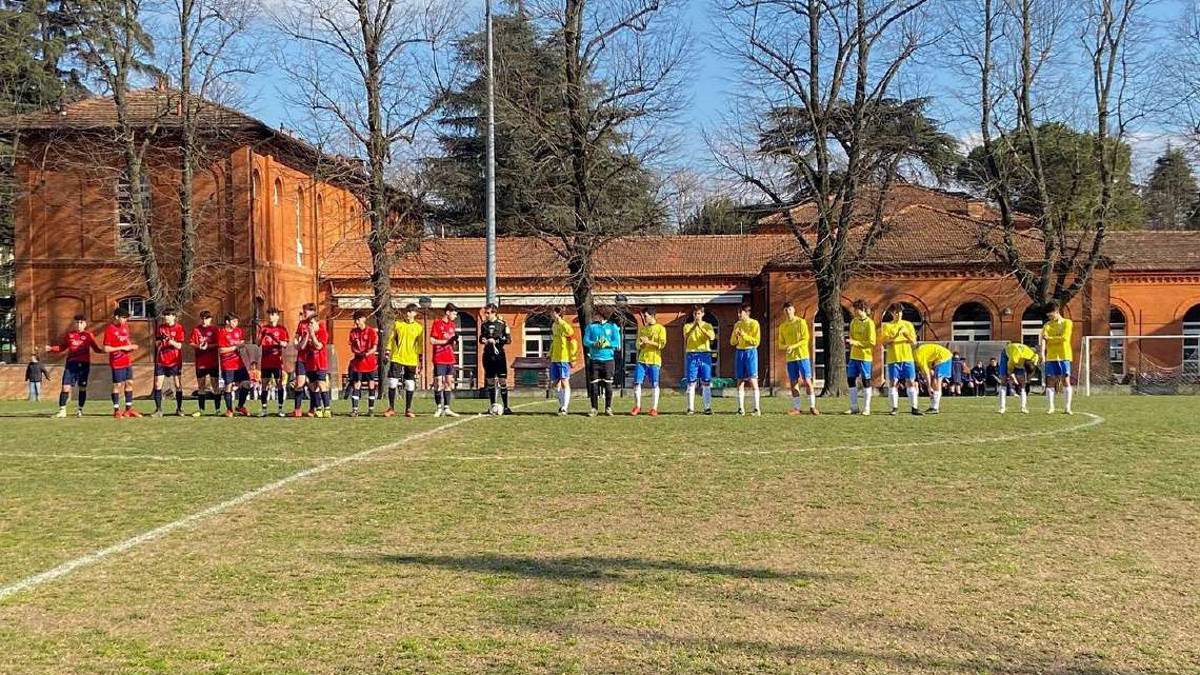 Imola, muore alla partita di calcio sotto gli occhi del figlio