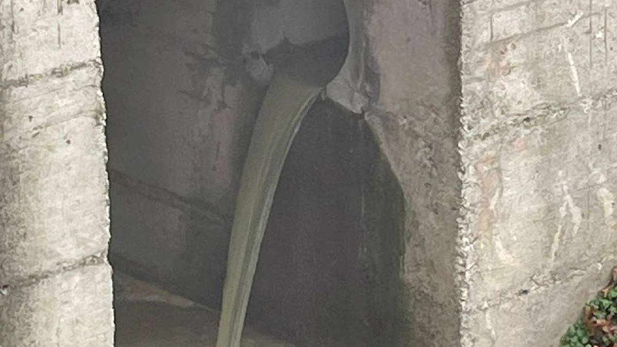 Misterioso liquido dallo scarico a Lavezzola, interviene Arpae